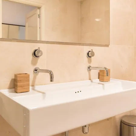 Проживание в семье Marble