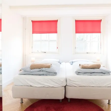 Проживание в семье Marble *